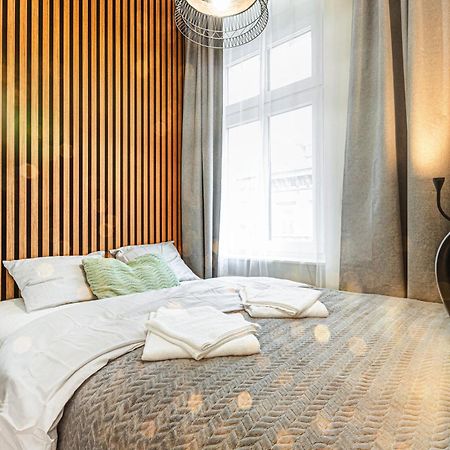 Wyjatkowe Apartamenty W Centrum Wroclaw Bagian luar foto