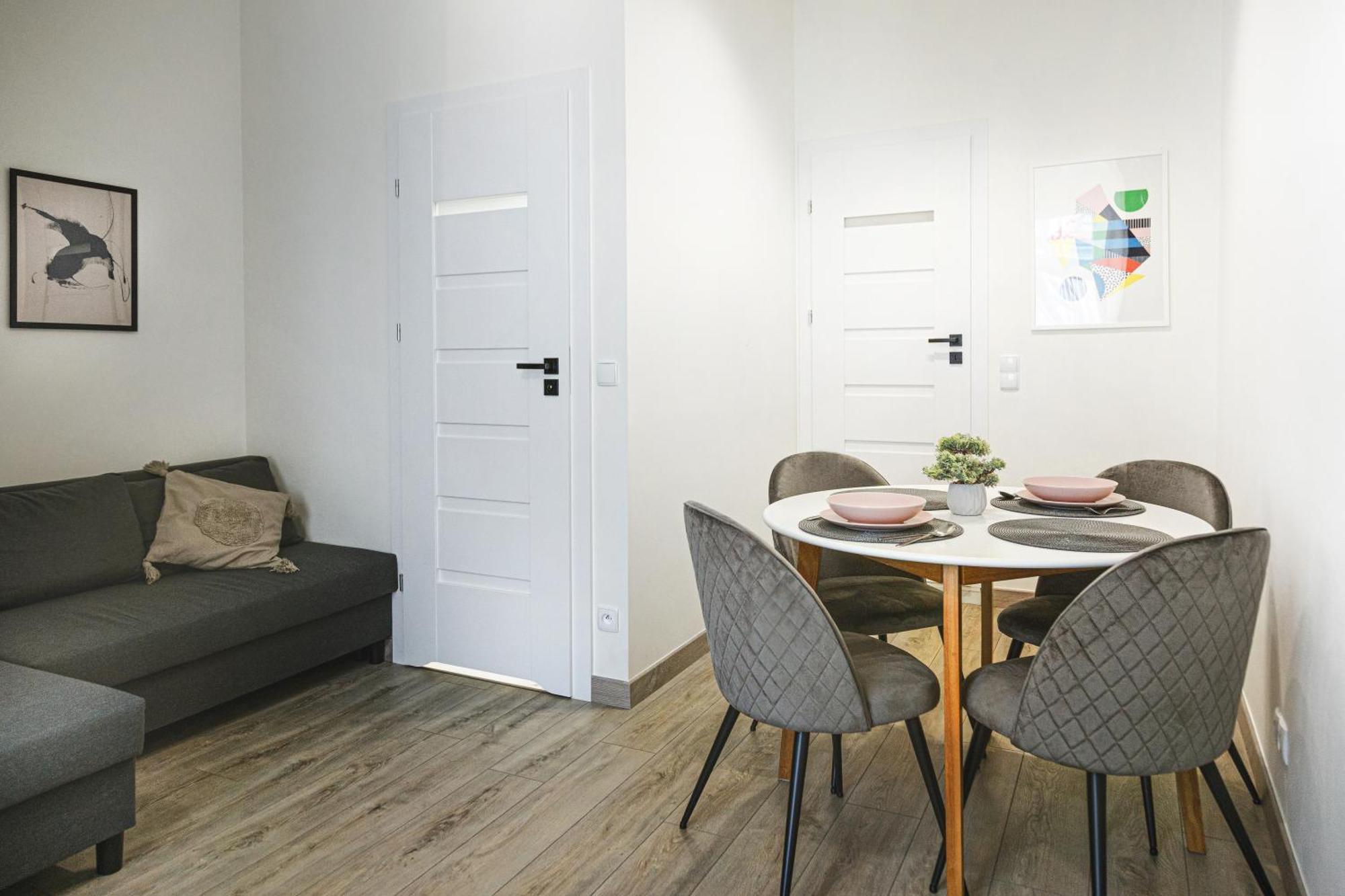 Wyjatkowe Apartamenty W Centrum Wroclaw Bagian luar foto