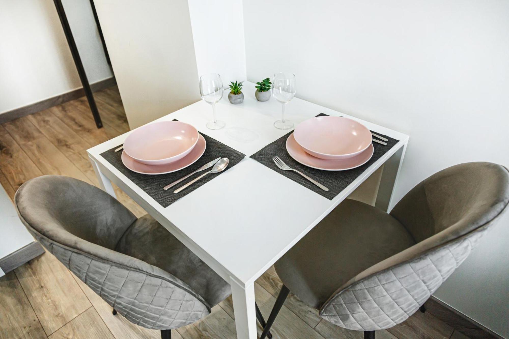 Wyjatkowe Apartamenty W Centrum Wroclaw Bagian luar foto